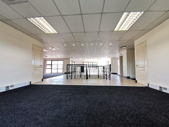 Property #P00005594, Office rental monthly in Highveld