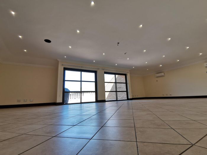 Property #P00005675, Office rental monthly in Highveld