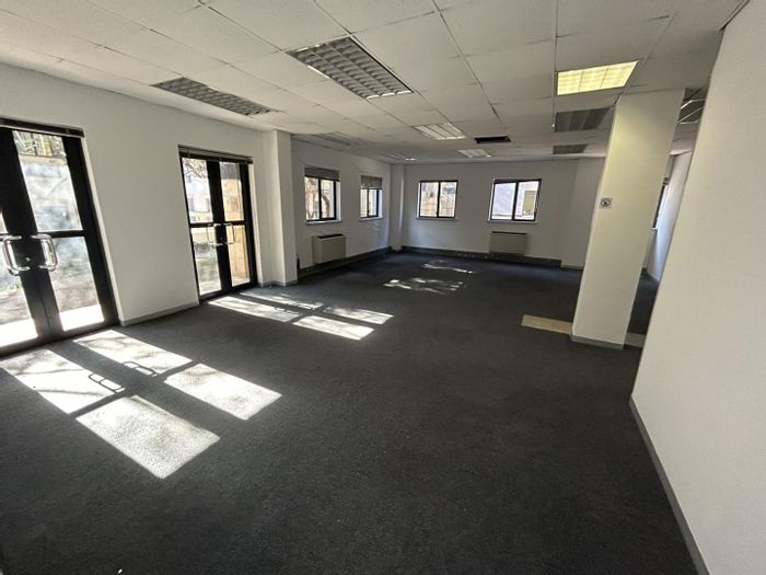 Property #P00006141, Office rental monthly in Highveld