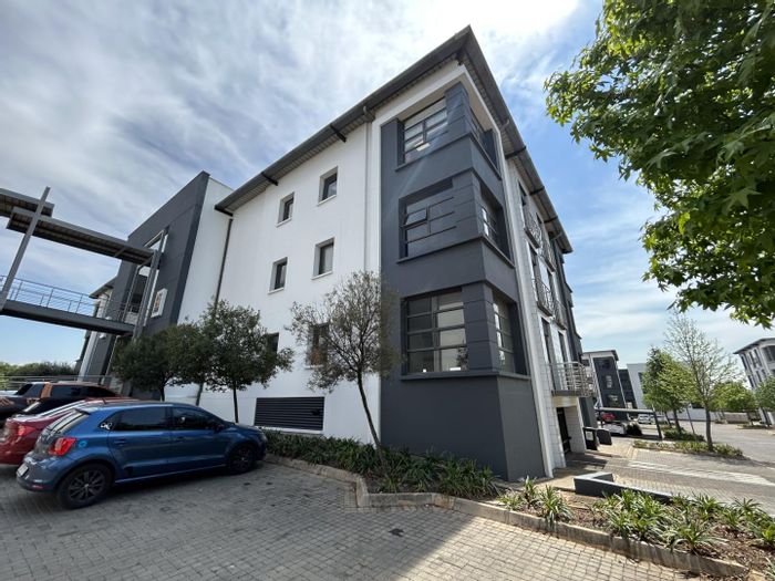 Property #P00006192, Office rental monthly in Highveld