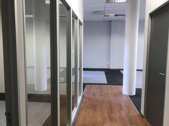 Property #P00006783, Office rental monthly in Highveld