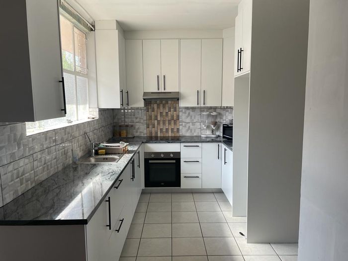 Property #Pref01795836, Apartment rental monthly in Pretoria West