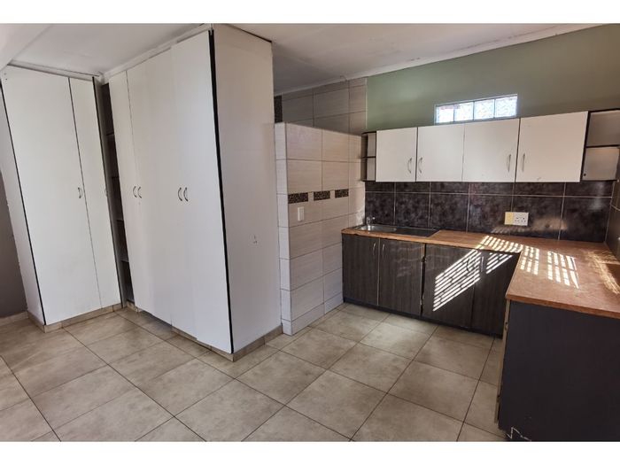 Property #Pref36750284, Cottage rental monthly in Eldorado Park