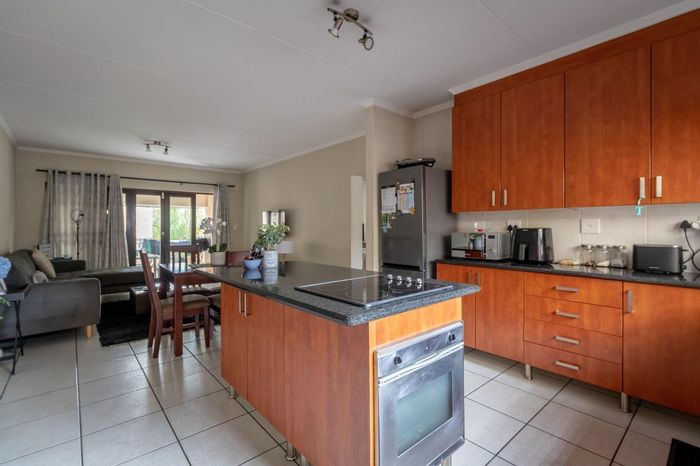 Property #RL12336-750220, Apartment for sale in Sunninghill