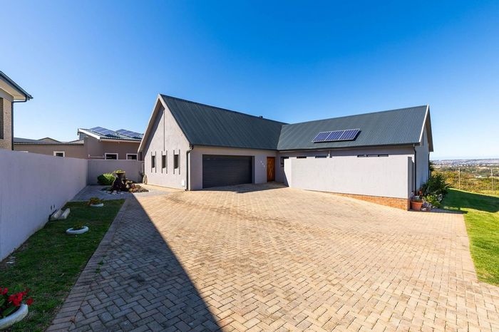 Property #RL13388-750220, House for sale in Hartenbos Central