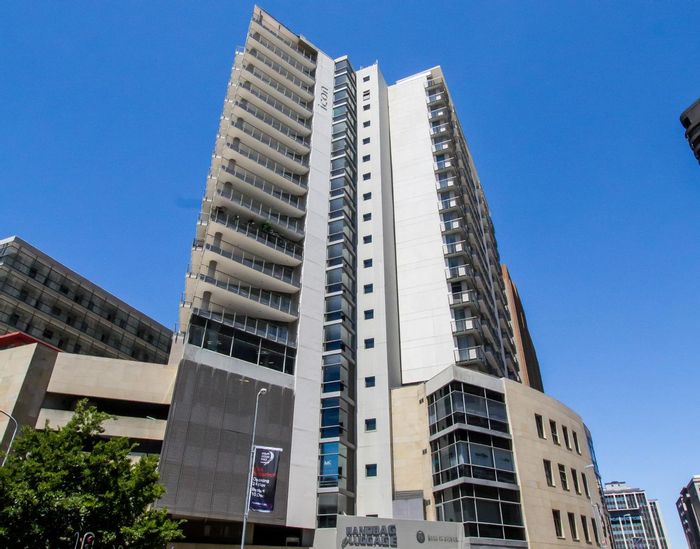 Property #RL2042-7856, Apartment for sale in Foreshore