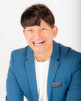 Ashley Waldeck photo