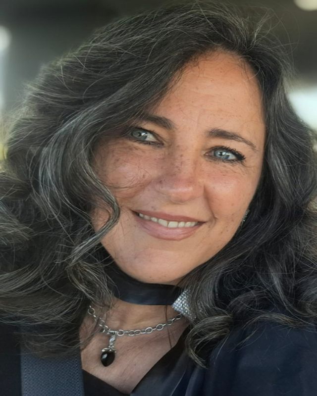 Jennifer Bands photo