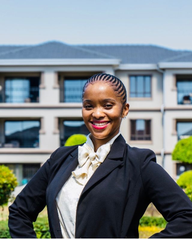 Olwethu Noyakaza photo