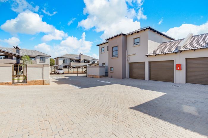 For Sale: 3-Bedroom Townhouse in Montana with garage, patio, and pet-friendly yard.