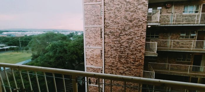 For Sale: 2-Bedroom Apartment in Silverton with Parking, Garden, and Security.