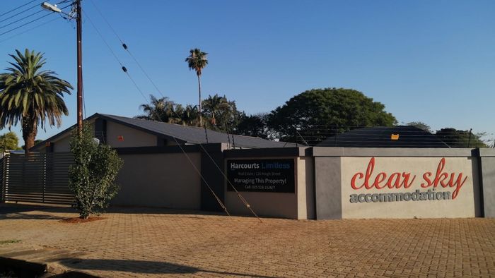 1-Bedroom apartment in Louis Trichardt Central, close to shopping and amenities. To Rent.