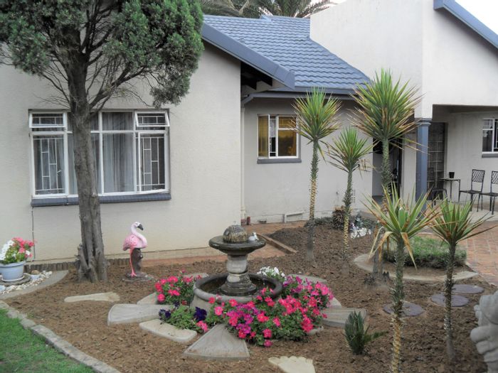 For Sale: Spacious 4-bedroom house with pool, garden, and entertainment room in Kriel Central.