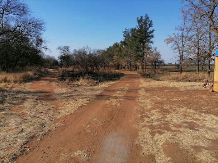 Farm for Sale in Renosterfontein AH: Off-grid living, solar power, borehole access.