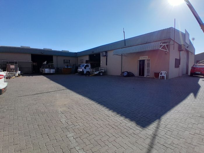 Oos Einde Industrial Property For Sale: Workshop, office, strong room, secure fencing.