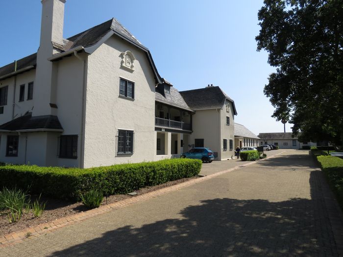 Office To Rent in Paardevlei: Spacious, renovated, high ceilings, shared amenities.