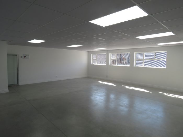 73 sqm Office To Rent in Somerset West Central with shared amenities and parking.