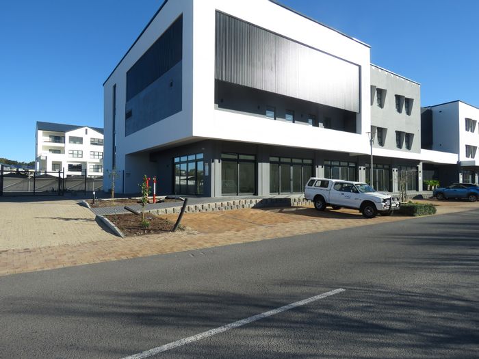 Prime Commercial Medical Suites To Rent in Paardevlei, near Busamed Hospital.