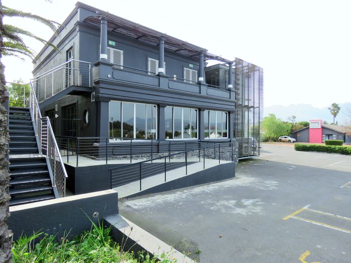 Prime Business Space To Rent in Somerset West Central - 510 m², High Visibility.