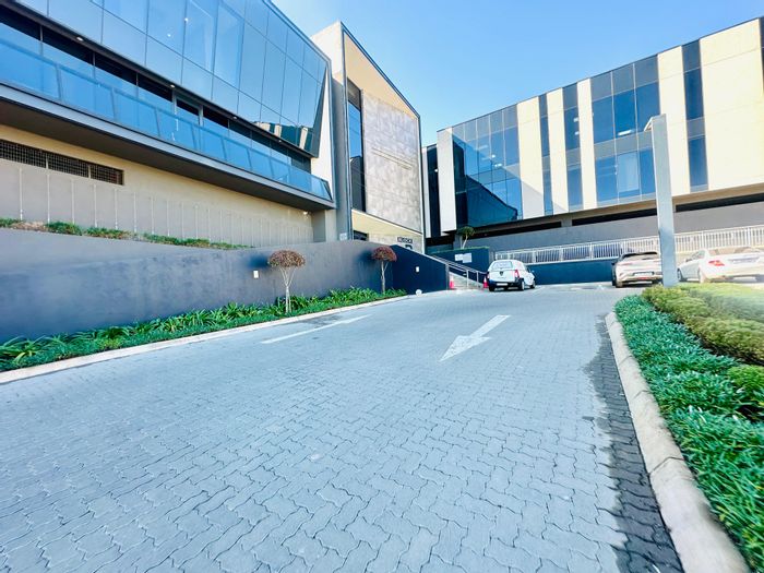 Bryanston Office To Rent: Eco-friendly, flexible spaces with panoramic views and smart connectivity.