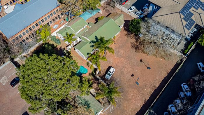 Commercial property for sale in Ferndale: 2,447 m² land, approved zoning, prime location.