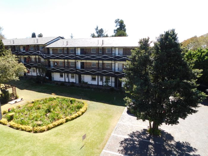 Blairgowrie Office For Sale: Exclusive kitchen, private bathroom, 24/7 security, parking included.