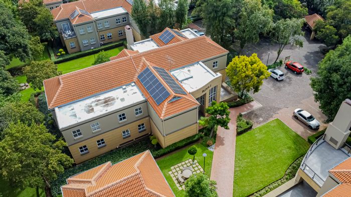 To Rent: Office in Ferndale with reception, boardroom, patio, and security features.