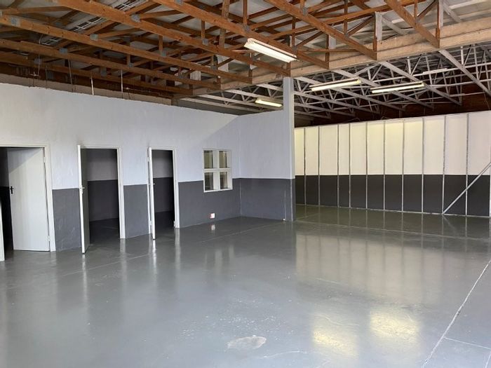 Industrial Workshop with Office Space to Rent in Alton – High Visibility Location