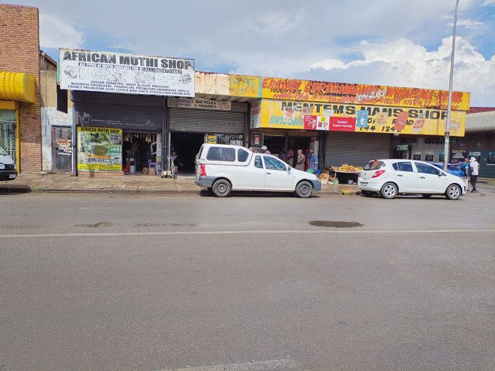 Retail investment in Brakpan Central: 7 fully let shops, prime location. For Sale.