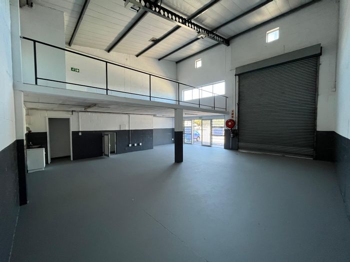 Industrial Unit To Rent in Montague Gardens: 146m² with prime visibility and amenities.