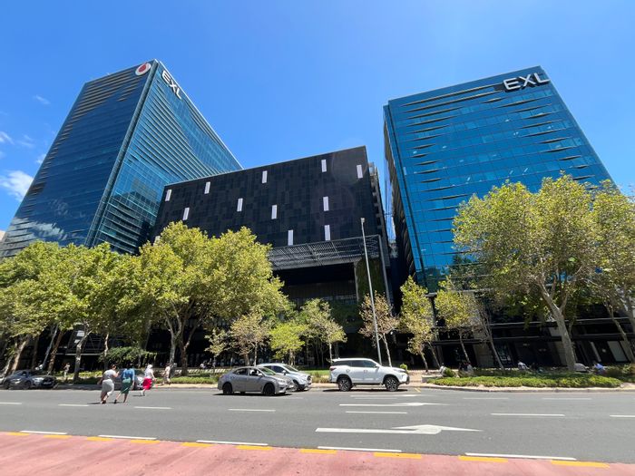 To Rent: 450m2 Office in Foreshore with panoramic views and excellent transport access.