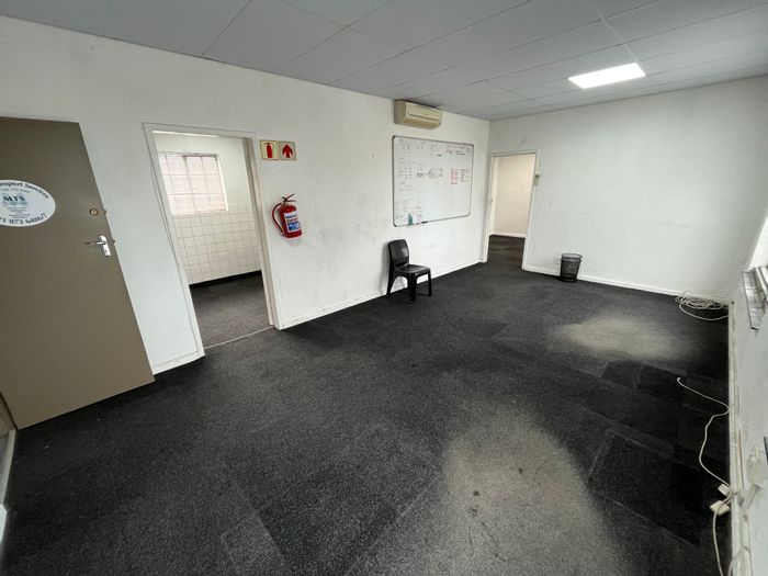 Office To Rent in Paarden Eiland: 73m2, prime location, kitchenette, ocean views.