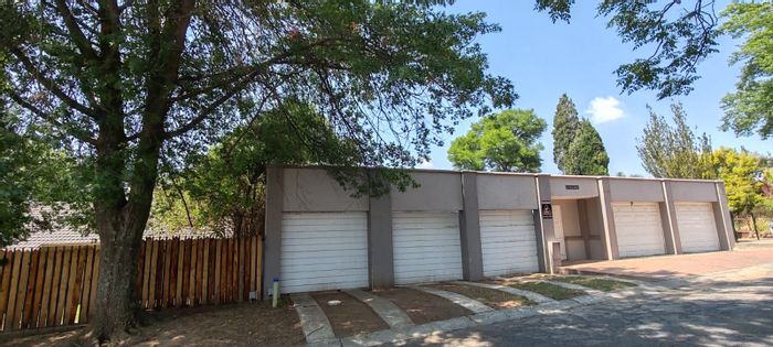 Blairgowrie House For Sale: Two-unit property, 6 beds, gardens, secure parking.