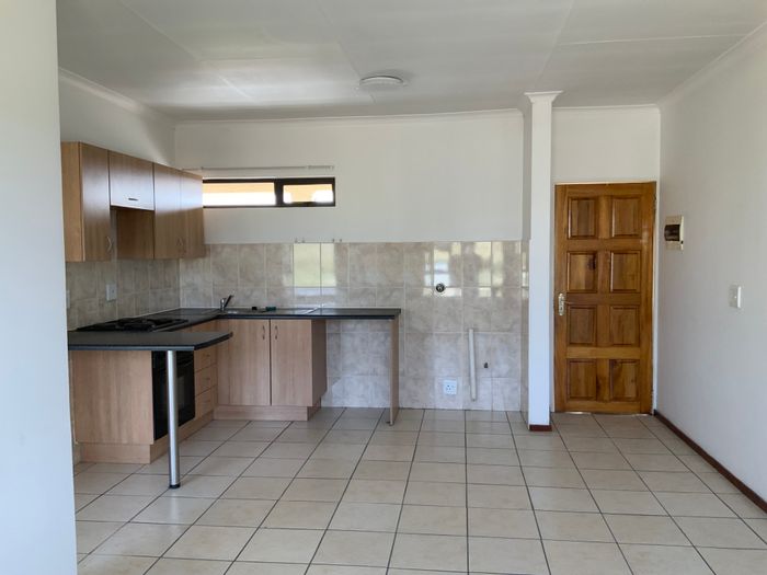 For Sale: 1-bedroom apartment in Parkrand with pool, clubhouse, and secure access.