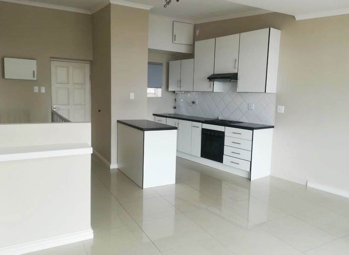 For Sale: Apartment in Richmond Hill, 1 bed, balcony, parking, rental income.