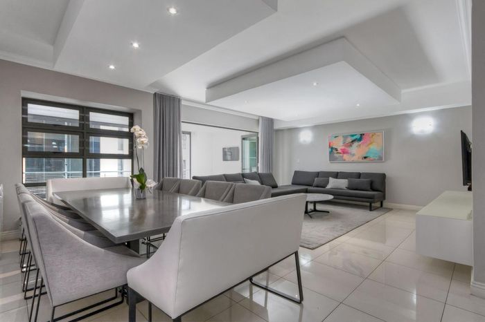 For Sale: Morningside Apartment with 2 Bedrooms, Pool, Secure Parking, and Close Amenities.