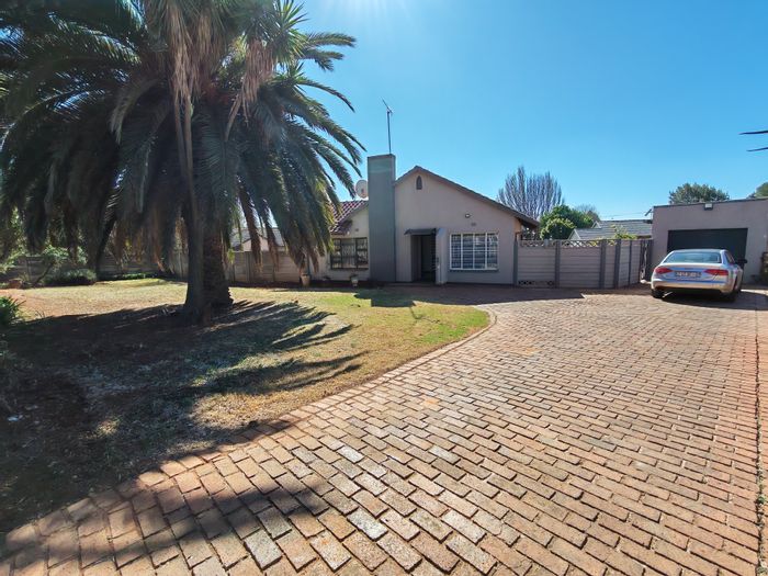 For Sale: House in Birch Acres with 4 bedrooms, pool, and study room.