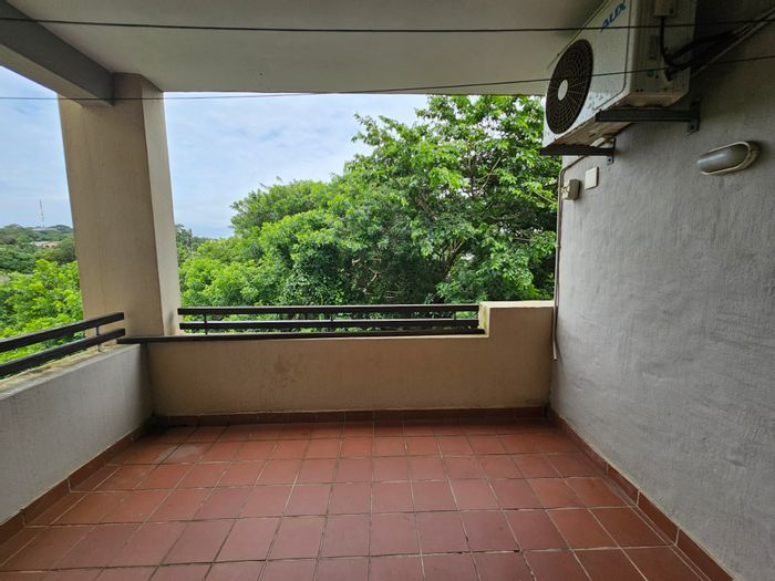 2-Bedroom Apartment To Rent in Sheffield Beach with Estate Amenities and Balcony.