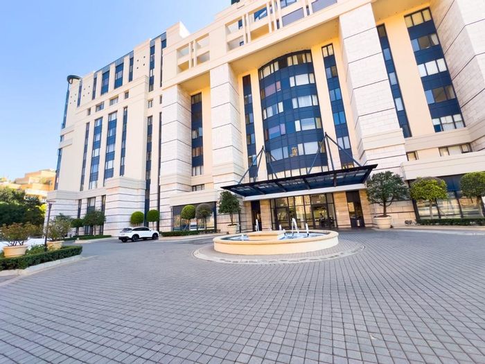 Morningside Apartment To Rent: 2 beds, gym, parking, private patio, concierge.