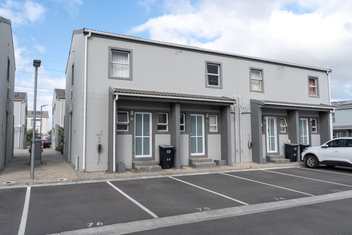 For Sale: Townhouse in Stratford Green with 2 beds, secure parking, and gated access.