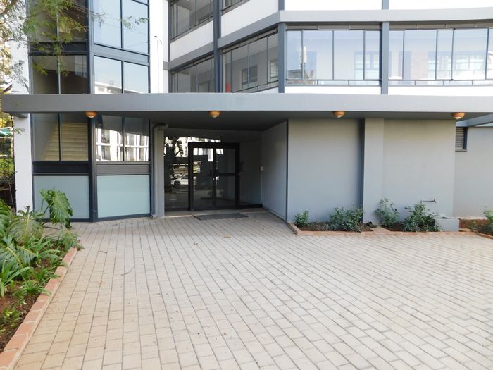 Illovo Apartment To Rent: 2 beds, 2 baths, garden view, pet-friendly, secure parking.