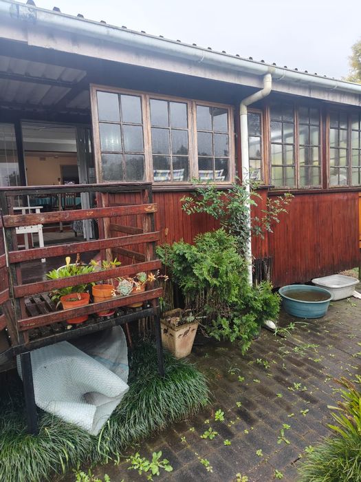 Inchanga House For Sale: 2 beds, jacuzzi, office, 24hr security, community amenities.