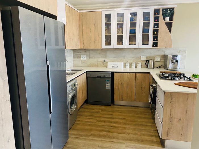 For Sale: Apartment in Montana with 3 bedrooms, gym, restaurant, and backup power.