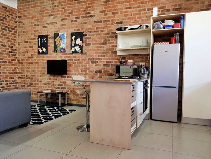 For Sale: Apartment in Braamfontein Werf with study, parking, and 24-hour security.
