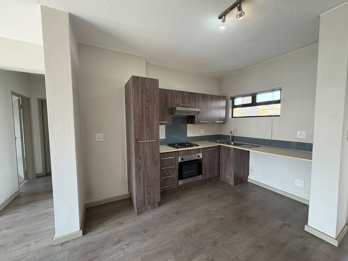 Beverley Apartment To Rent: 2-bed, gym, pool, secure parking, close to amenities.