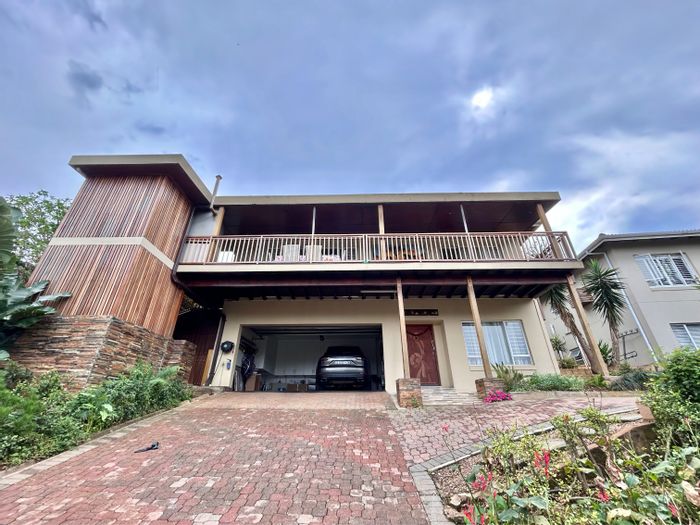 Ballito Central House For Sale: 3 beds, greenbelt views, pet-friendly, secure estate.