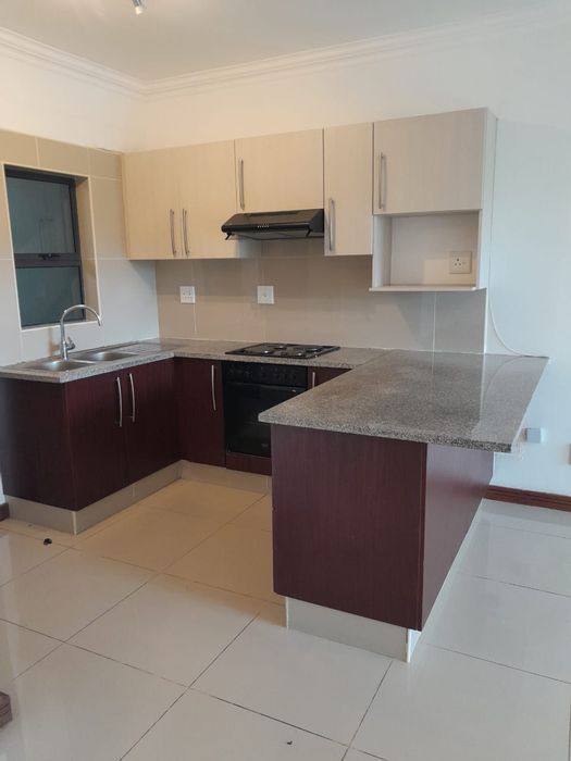 2-Bedroom Apartment To Rent in Umhlanga Ridge with pool, gym, and secure parking.