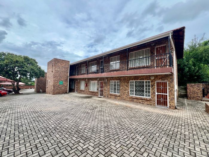 For Sale: Apartment in Sonheuwel with 2 bedrooms, security, and central location.