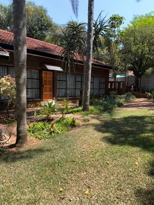 Versatile Schoemansville house for sale with guesthouse potential and scenic views.