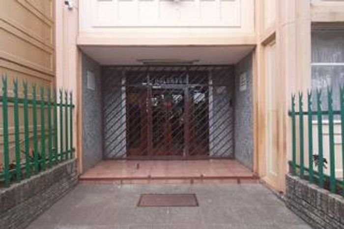 Spacious 4-bedroom apartment in Benoni Central, secure living, close to amenities. For Sale.